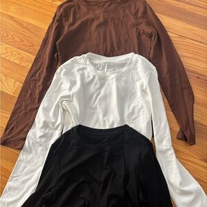Bundle of 3 Long Sleeve Tops! Size small!